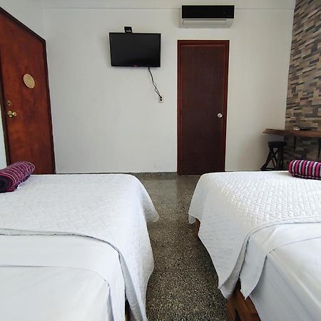 La Zona Hostel ซานซัลวาดอร์ ภายนอก รูปภาพ