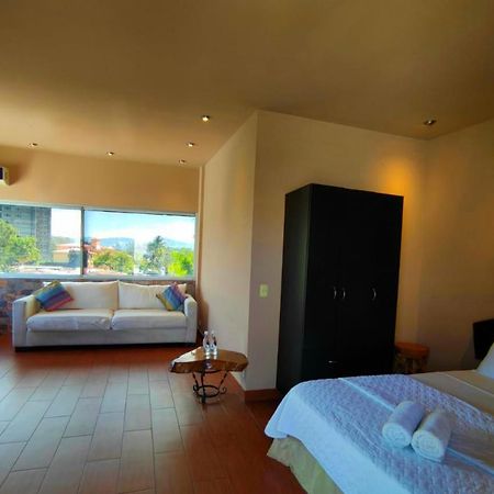 La Zona Hostel ซานซัลวาดอร์ ภายนอก รูปภาพ