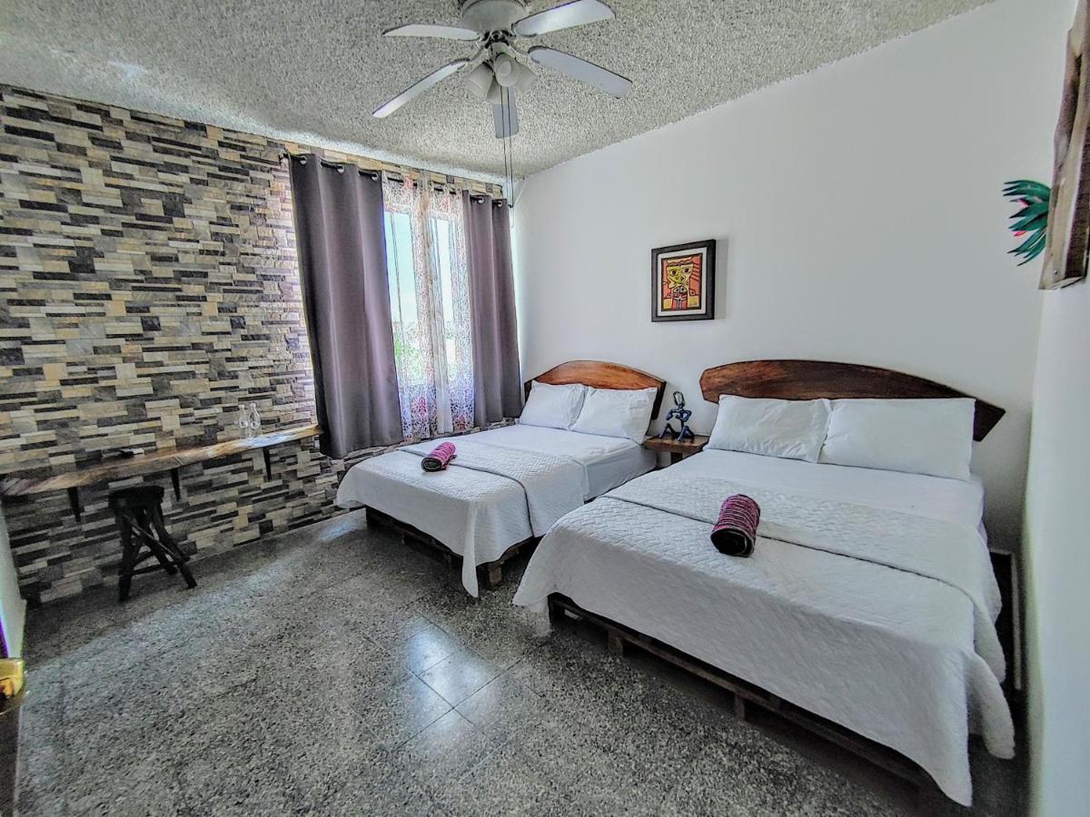 La Zona Hostel ซานซัลวาดอร์ ภายนอก รูปภาพ